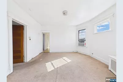 139 Fairview Avenue, Haledon, NJ 07508 - Photo 4