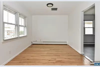 398 Mayer Court 2 #2, Ridgefield, NJ 07657 - Photo 8