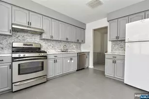 398 Mayer Ct 2, Ridgefield, NJ 07657 - Photo 10