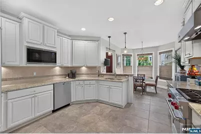 125 Windsor Lane, Ramsey, NJ 07446 - Photo 14