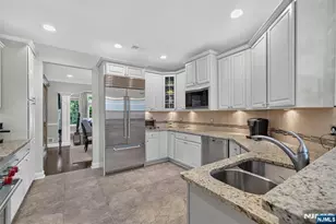 125 Windsor Ln, Ramsey, NJ 07446 - Photo 16