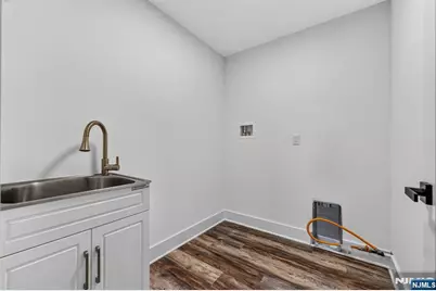 163B Kipp Avenue, Elmwood Park, NJ 07407 - Photo 34