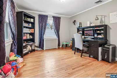 78 Legion Place, Paramus, NJ 07652 - Photo 6