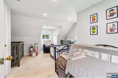78 Legion Place, Paramus, NJ 07652 - Photo 8