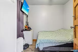 390 Delano Pl, Fairview, NJ 07022 - Photo 10