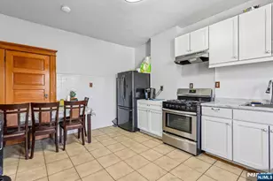 390 Delano Pl, Fairview, NJ 07022 - Photo 8
