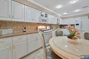 303 76th St, North Bergen, NJ 07047 - Photo 10