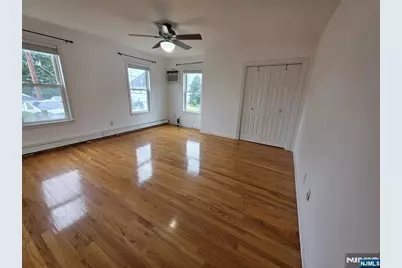 326 Walter Avenue, Hasbrouck Heights, NJ 07604 - Photo 12