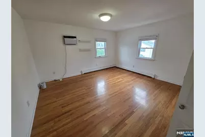 326 Walter Avenue, Hasbrouck Heights, NJ 07604 - Photo 4