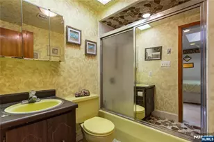 2 Martha Ave, Elmwood Park, NJ 07407 - Photo 20