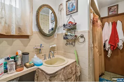 35 Longview Street, West Orange Township, NJ 07052 - Photo 20
