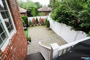 296 Forest Rd, Fort Lee, NJ 07024 - Photo 24