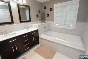 296 Forest Rd, Fort Lee, NJ 07024 - Photo 14