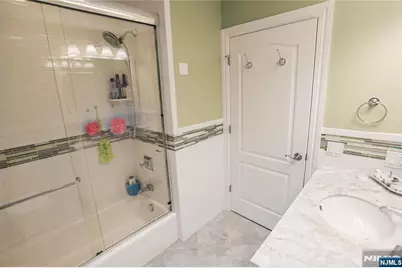 296 Forest Road, Fort Lee, NJ 07024 - Photo 22