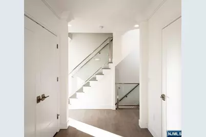 129 Rothwell Avenue, Cliffside Park, NJ 07010 - Photo 8