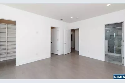 129 Rothwell Avenue, Cliffside Park, NJ 07010 - Photo 16