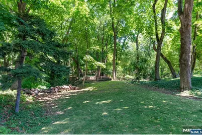 221 Lakeview Drive, Ridgewood, NJ 07450 - Photo 26
