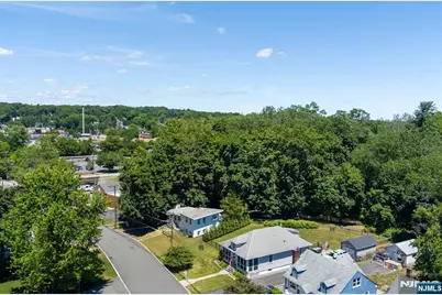 221 Lakeview Drive, Ridgewood, NJ 07450 - Photo 32