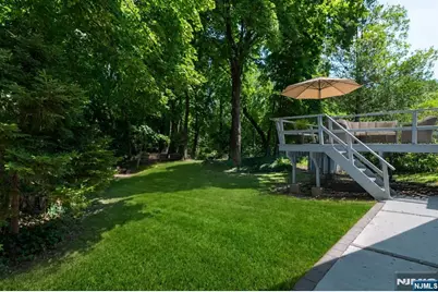 221 Lakeview Drive, Ridgewood, NJ 07450 - Photo 24