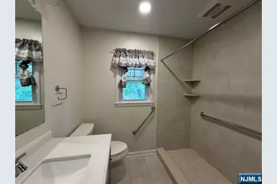 1008 Windsor Road, Teaneck Township, NJ 07666 - Photo 14