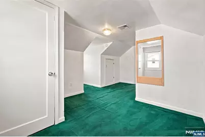 8-34 Henderson Boulevard, Fair Lawn, NJ 07410 - Photo 12