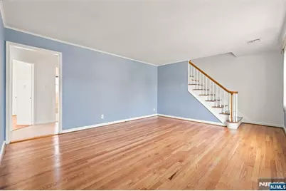 8-34 Henderson Boulevard, Fair Lawn, NJ 07410 - Photo 2