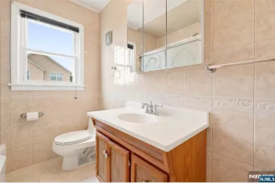 8-34 Henderson Boulevard, Fair Lawn, NJ 07410 - Photo 8
