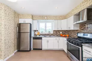 34 Waldo Ave 13, Jersey City, NJ 07306 - Photo 8