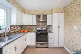 34 Waldo Ave 13, Jersey City, NJ 07306 - Photo 8