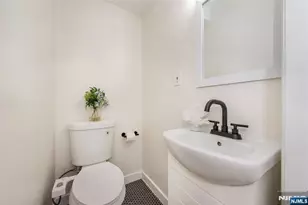 34 Waldo Ave 13, Jersey City, NJ 07306 - Photo 10