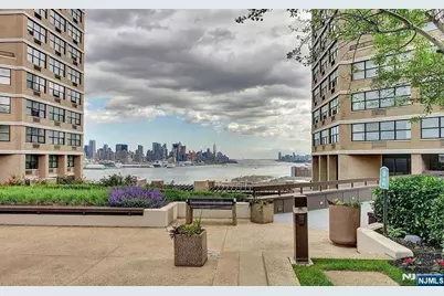 7004 Boulevard East 7C #7C, Guttenberg, NJ 07093 - Photo 2
