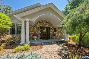 330 Airmount Ave, Ramsey, NJ 07446 - Photo 2