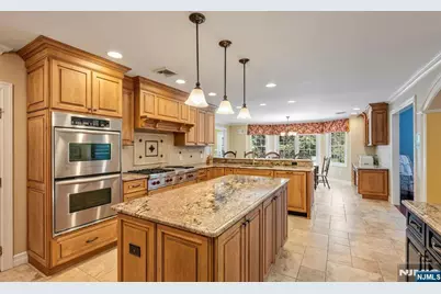 330 Airmount Avenue, Ramsey, NJ 07446 - Photo 10