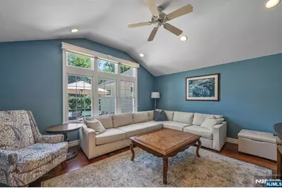 330 Airmount Avenue, Ramsey, NJ 07446 - Photo 6