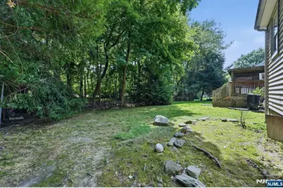 288 Montana Street, Paramus, NJ 07652 - Photo 20