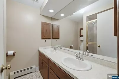 288 Montana Street, Paramus, NJ 07652 - Photo 12