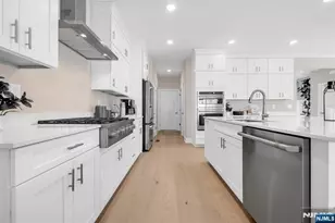 14 Belmont Pl, Oakland, NJ 07436 - Photo 10