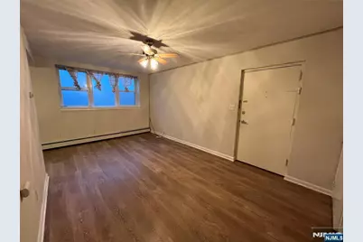 35 S Willow Street A5 #A5, Montclair, NJ 07042 - Photo 6