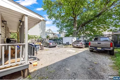 1083-1085 Magnolia Avenue, Elizabeth, NJ 07201 - Photo 4