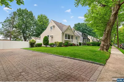 670 John Street, Teaneck Township, NJ 07666 - Photo 40