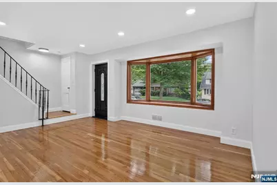 670 John Street, Teaneck Township, NJ 07666 - Photo 4