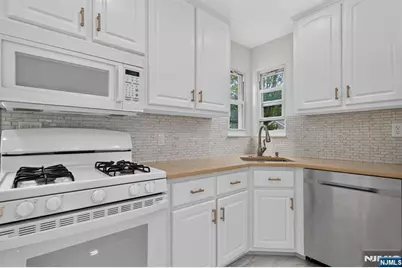 670 John Street, Teaneck Township, NJ 07666 - Photo 8