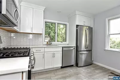 72 Ridgewald Avenue, Waldwick, NJ 07463 - Photo 10