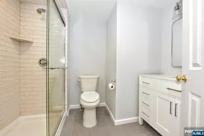 72 Ridgewald Avenue, Waldwick, NJ 07463 - Photo 18