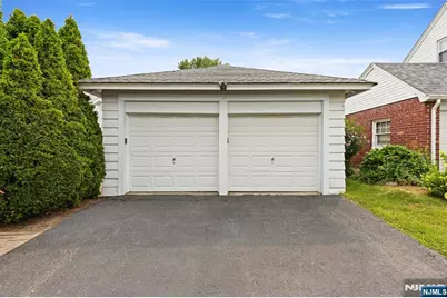 83 S Prospect Avenue, Hackensack, NJ 07601 - Photo 32