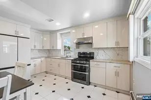 22 Trudy Dr, Lodi, NJ 07644 - Photo 8
