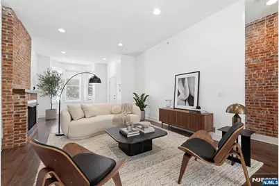 252 Mt Pleasant Avenue, Newark, NJ 07104 - Photo 2