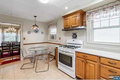 217 Mountain Way, Rutherford, NJ 07070 - Photo 14