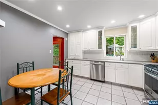 211 Park Ave, Emerson, NJ 07630 - Photo 14
