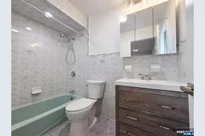 31 Marion Avenue 2 #2, Cliffside Park, NJ 07010 - Photo 18